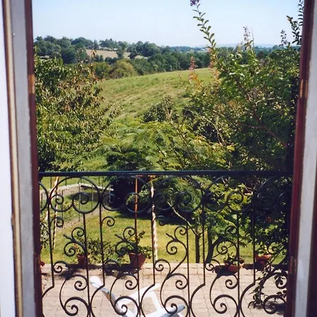 Hébergement de vacances Maison, Terrasse Ombragé Avec Jardin Au Calme à La Campagne